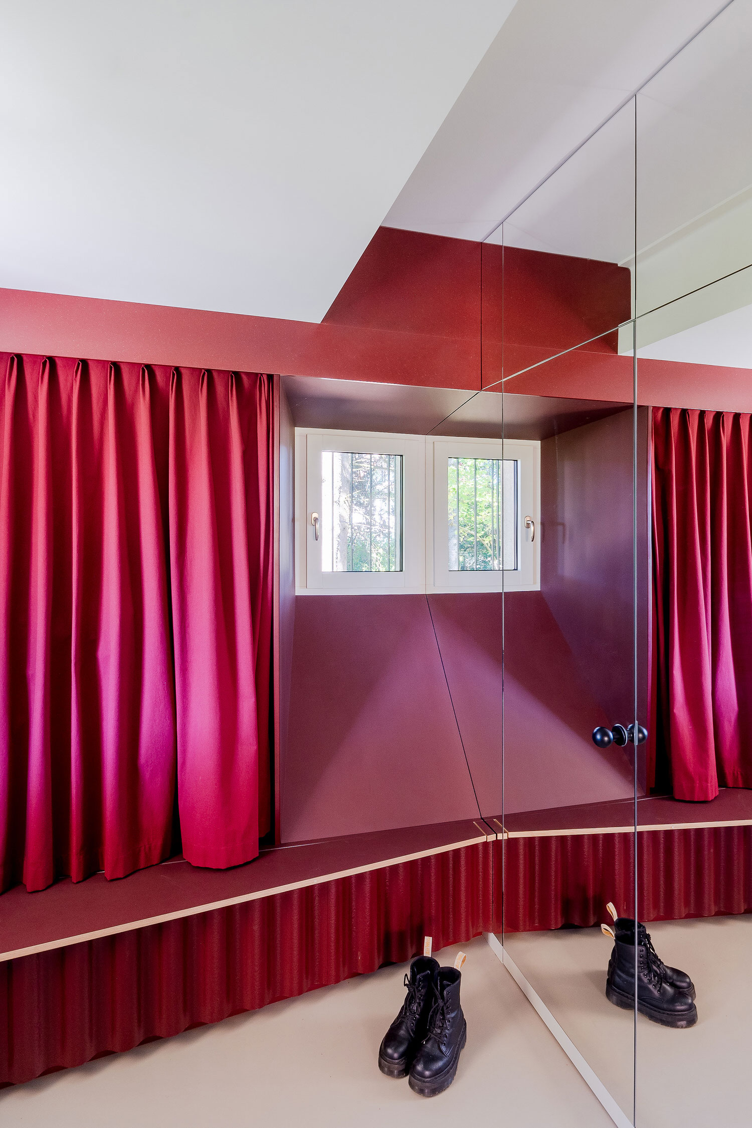 Bureau Brisson Architectes P1901 Molliettes House Renovation Photo Alan Hasoo Yellowtrace 04