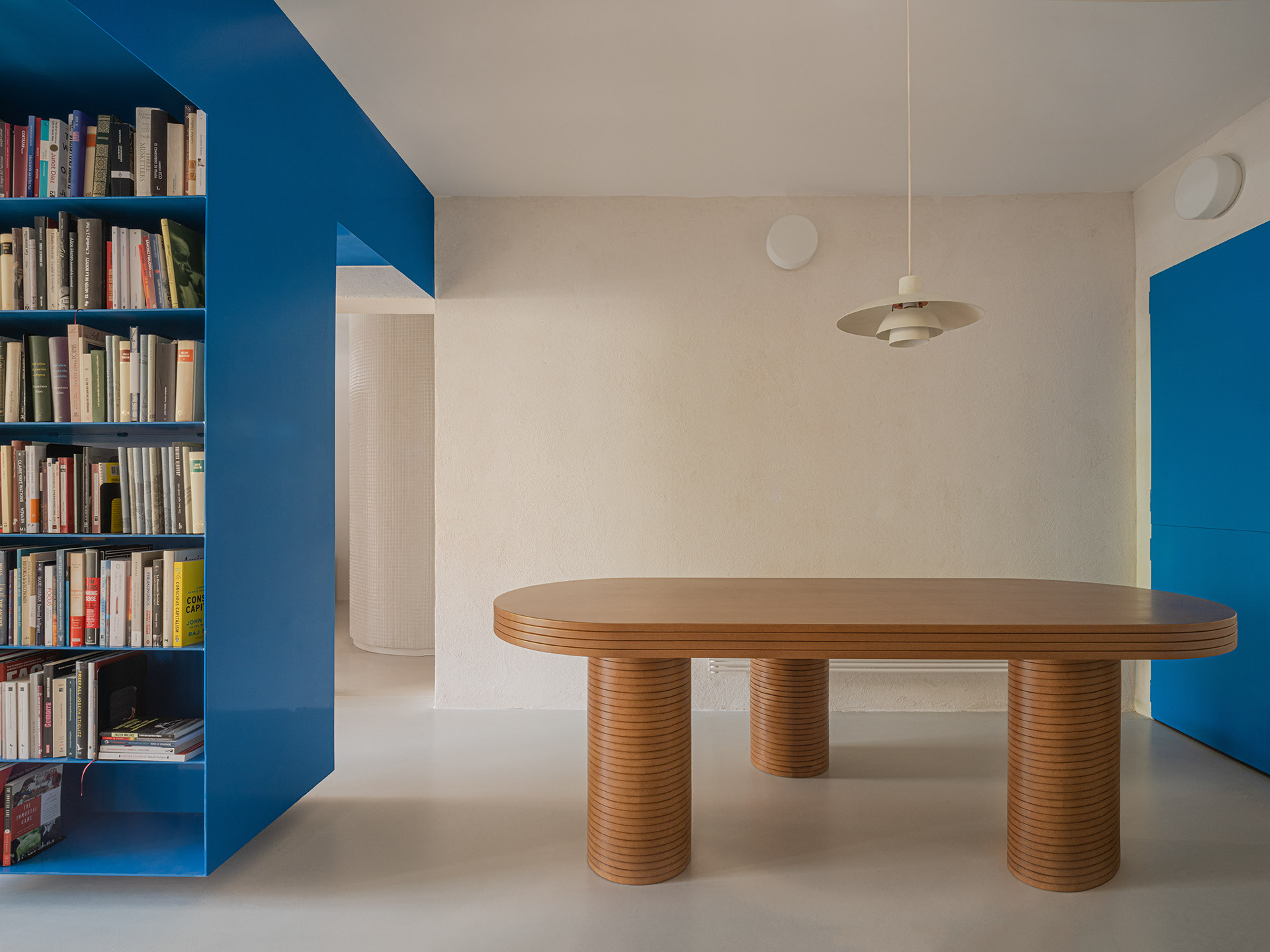 Burr Studio Office Turned Colour Blocked Madrod Apartment Interior Photo Maru Serrano Yellowtrace 06