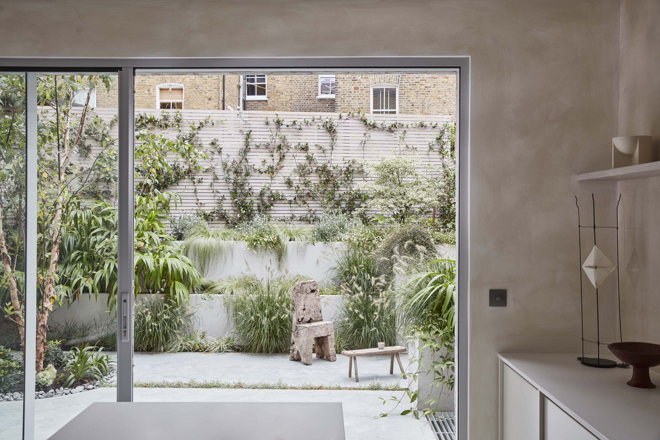 Daytrip Studio Reighton Road East London Victorian Terrace Renovation Photo Jake Curtis Yellowtrace 01