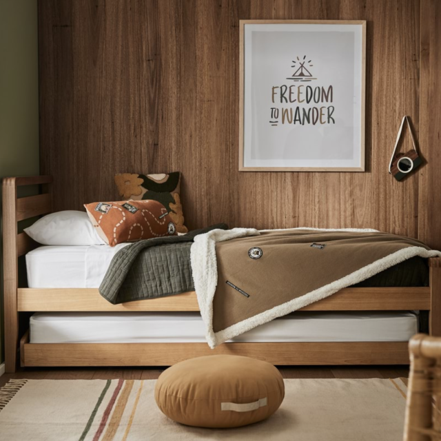 Freedom trundle bed